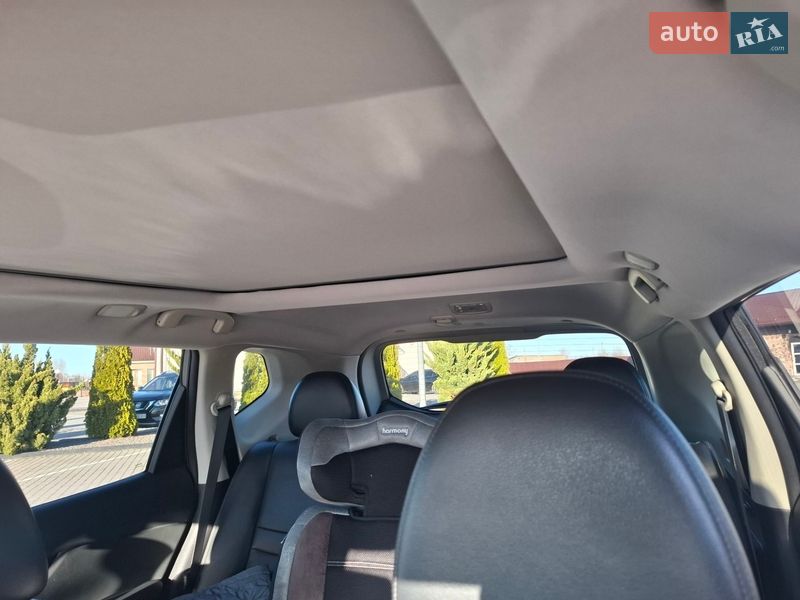 Внедорожник / Кроссовер Nissan Rogue 2016 в Шепетовке