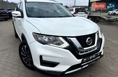 Внедорожник / Кроссовер Nissan Rogue 2017 в Львове