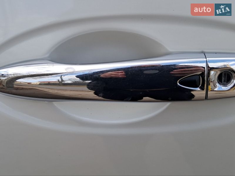 Внедорожник / Кроссовер Nissan Rogue 2017 в Чернигове