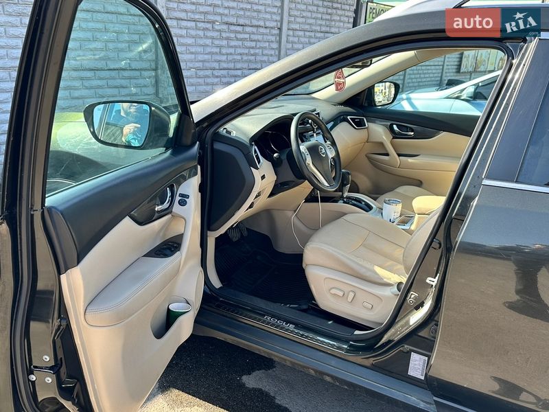 Позашляховик / Кросовер Nissan Rogue 2016 в Чернігові