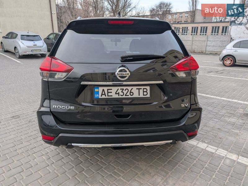 Внедорожник / Кроссовер Nissan Rogue 2017 в Днепре
