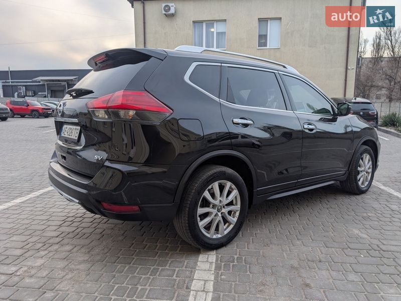 Внедорожник / Кроссовер Nissan Rogue 2017 в Днепре