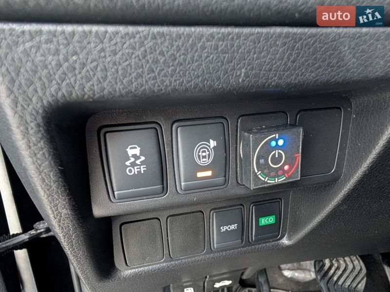 Внедорожник / Кроссовер Nissan Rogue 2017 в Днепре