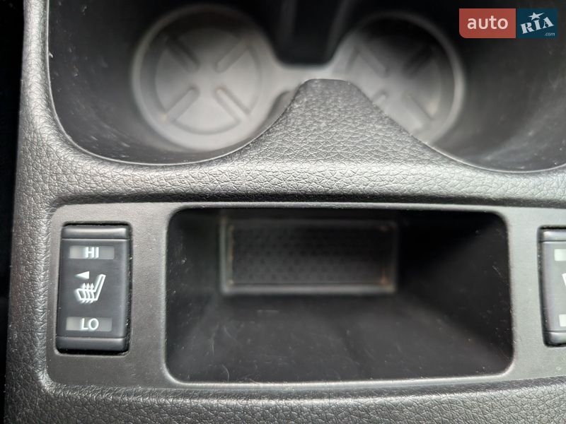 Внедорожник / Кроссовер Nissan Rogue 2017 в Днепре