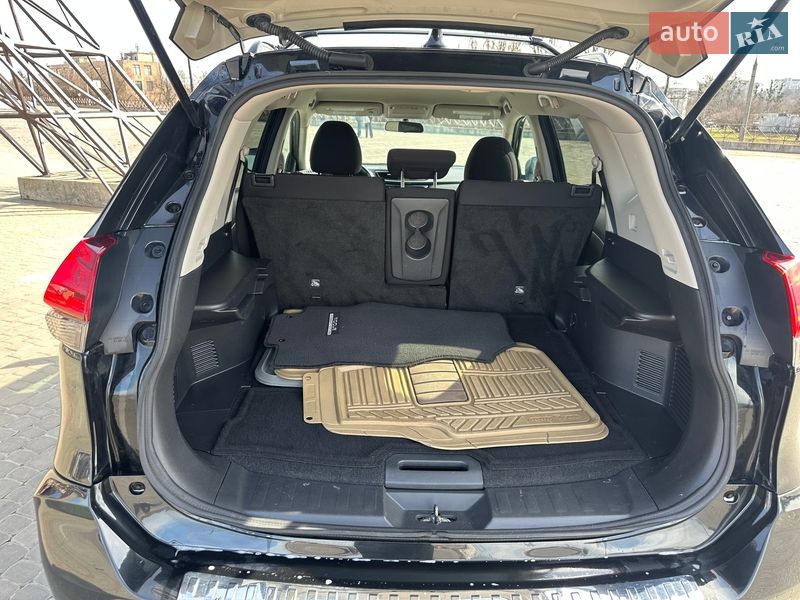 Внедорожник / Кроссовер Nissan Rogue 2017 в Харькове