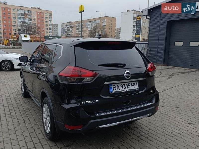 Позашляховик / Кросовер Nissan Rogue 2018 в Олександрії