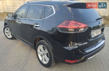 Внедорожник / Кроссовер Nissan Rogue 2018 в Львове