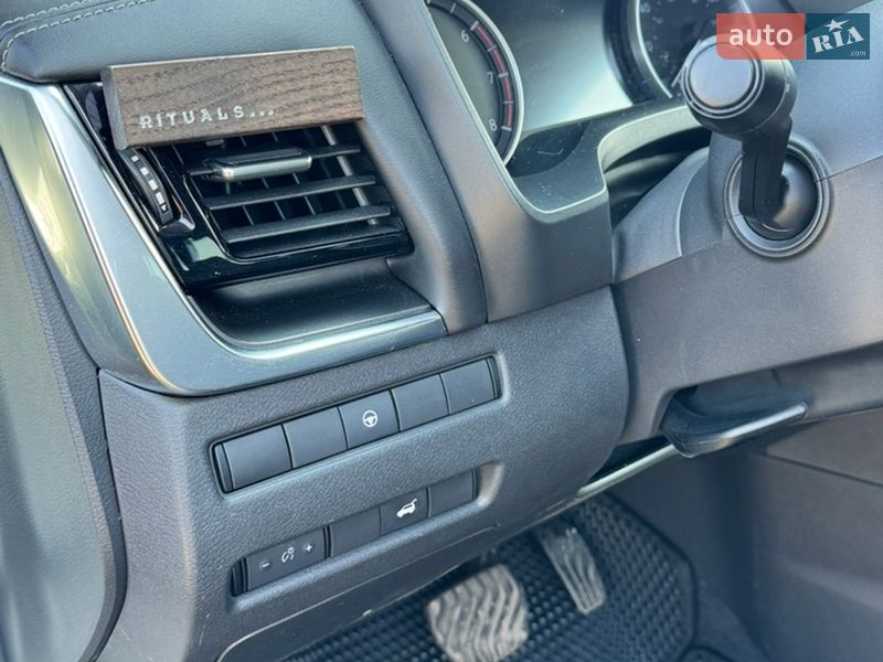 Позашляховик / Кросовер Nissan Rogue 2021 в Києві