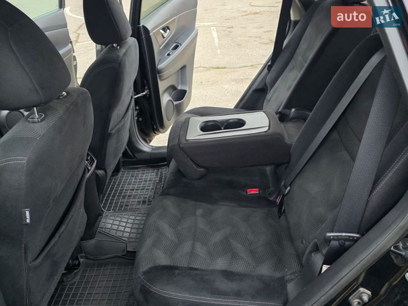 Внедорожник / Кроссовер Nissan Rogue 2015 в Полтаве