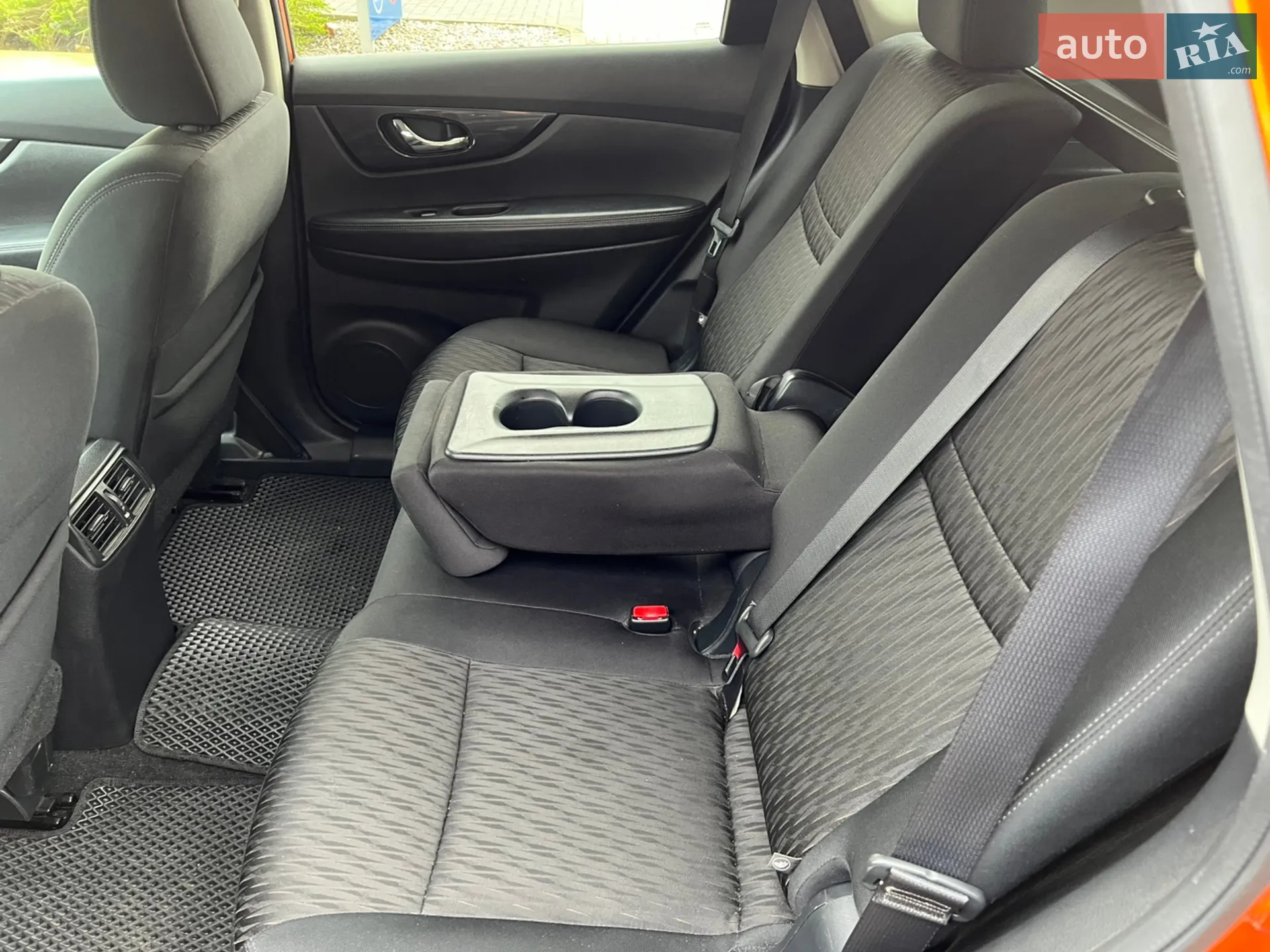 2016 Nissan Rogue - мініатюра 16