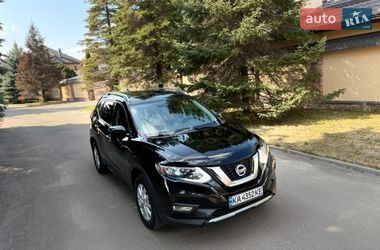 Позашляховик / Кросовер Nissan Rogue 2017 в Києві