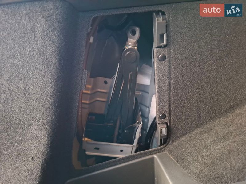 Внедорожник / Кроссовер Nissan Rogue 2023 в Киеве