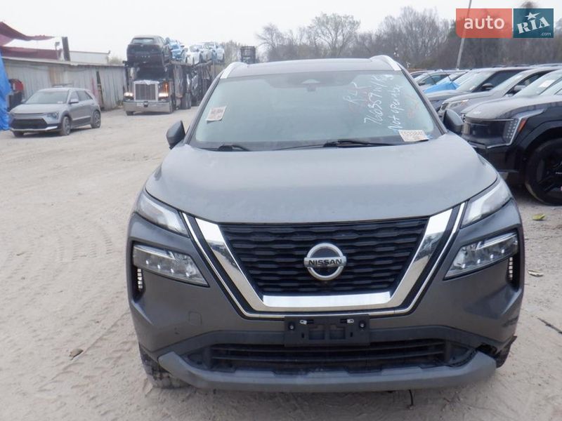 Внедорожник / Кроссовер Nissan Rogue 2021 в Киеве