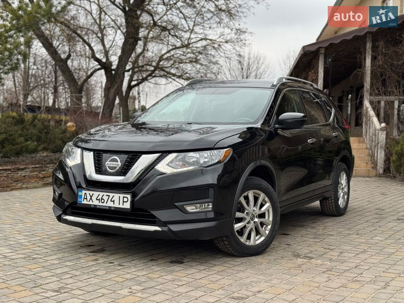 Внедорожник / Кроссовер Nissan Rogue 2016 в Харькове