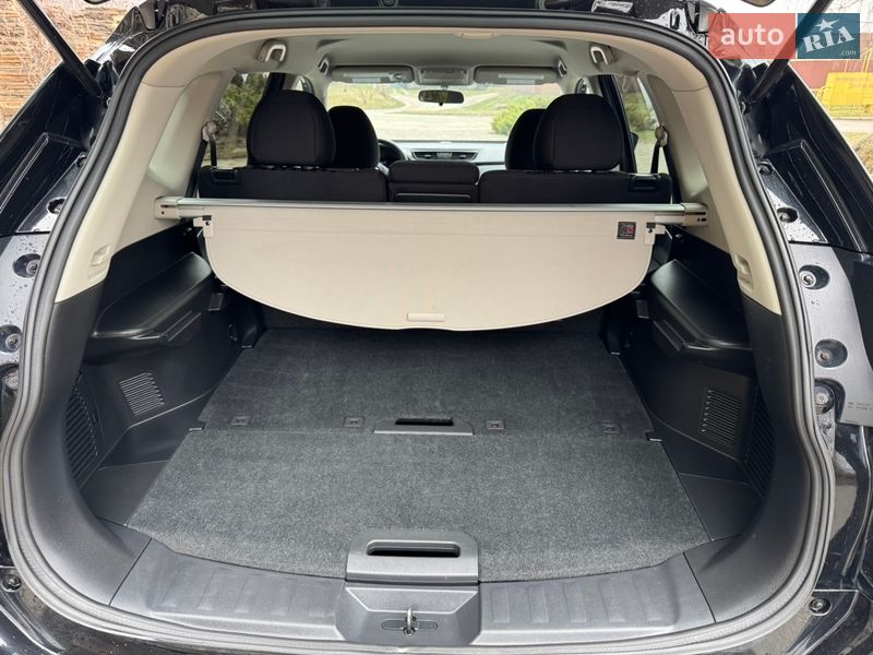 Внедорожник / Кроссовер Nissan Rogue 2016 в Харькове