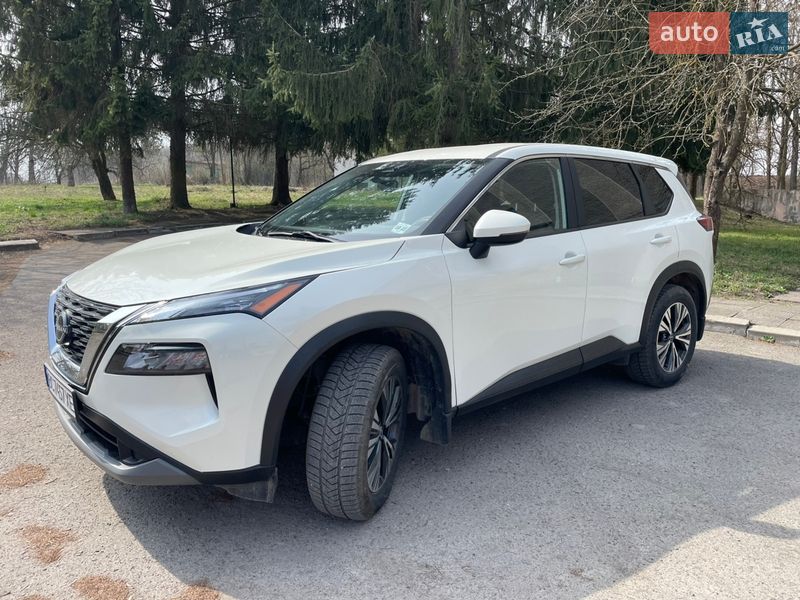 Позашляховик / Кросовер Nissan Rogue 2022 в Городку