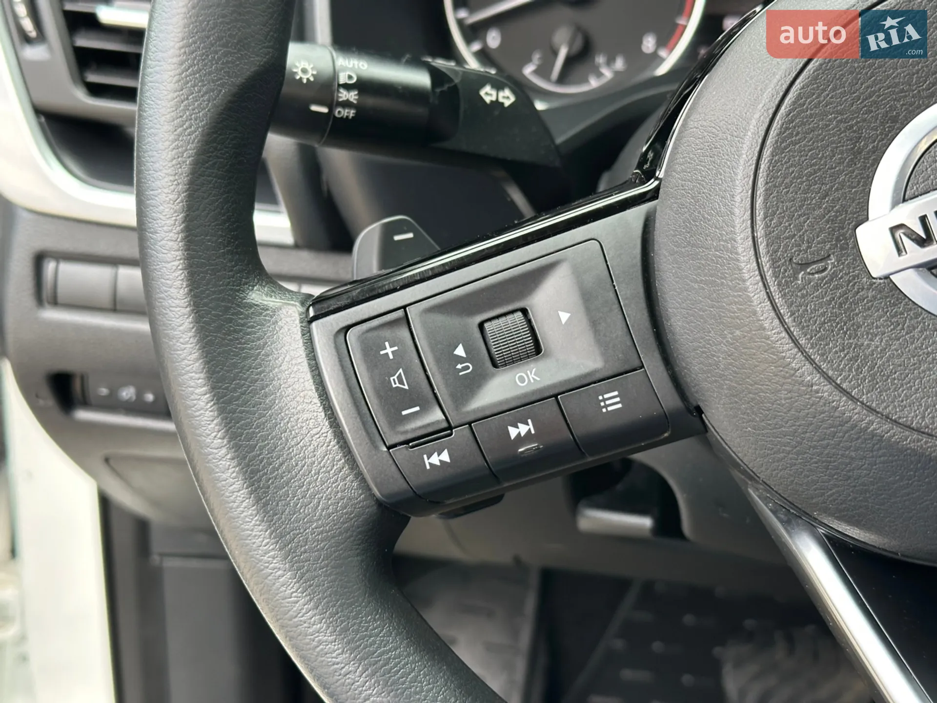 2021 Nissan Rogue - мініатюра 29