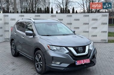 Внедорожник / Кроссовер Nissan Rogue 2017 в Луцке