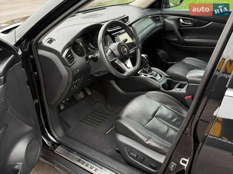 Внедорожник / Кроссовер Nissan Rogue 2017 в Виннице