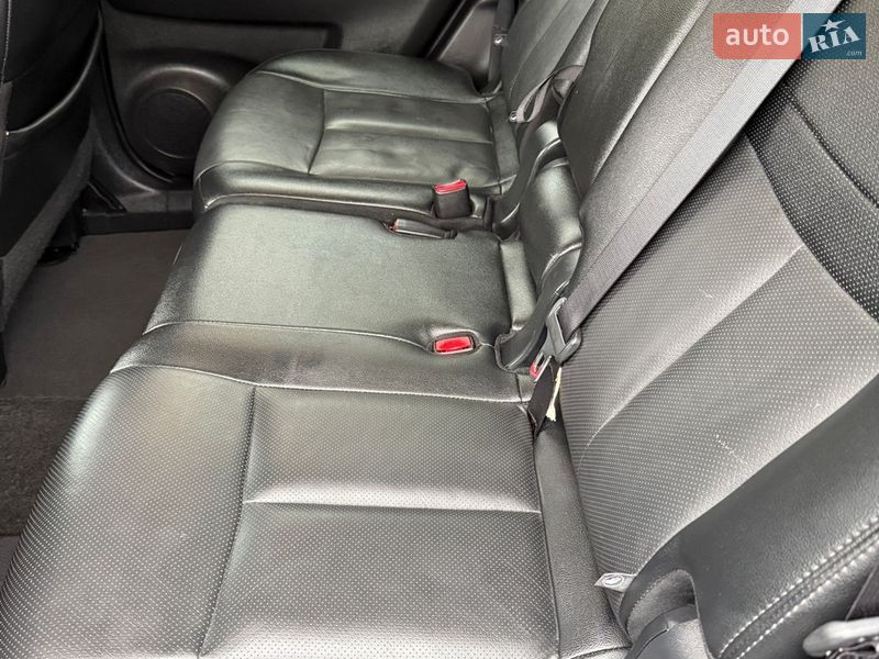 Внедорожник / Кроссовер Nissan Rogue 2017 в Виннице