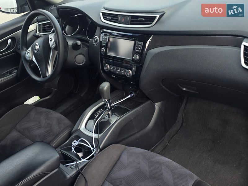 Внедорожник / Кроссовер Nissan Rogue 2015 в Днепре