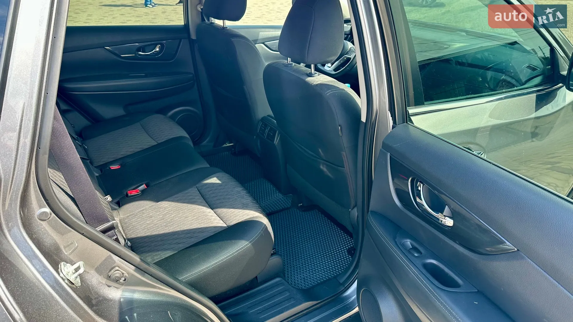 2019 Nissan Rogue - мініатюра 14
