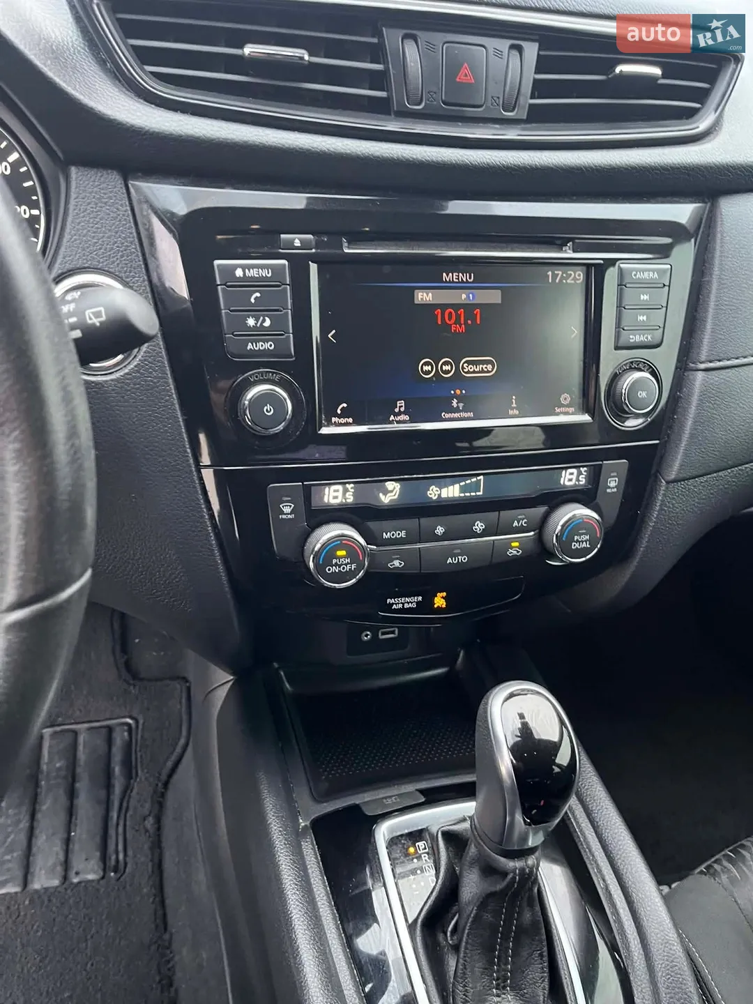 2019 Nissan Rogue - мініатюра 17