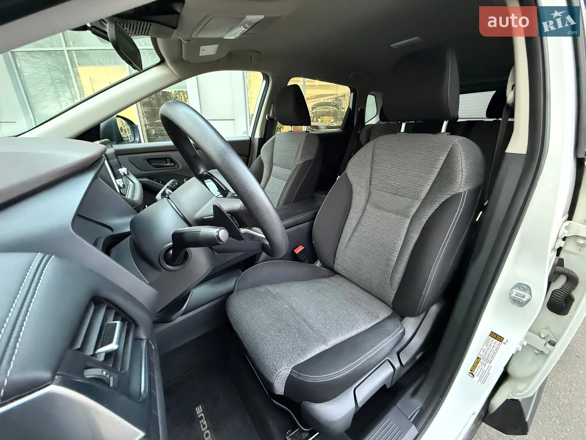 2021 Nissan Rogue - мініатюра 16
