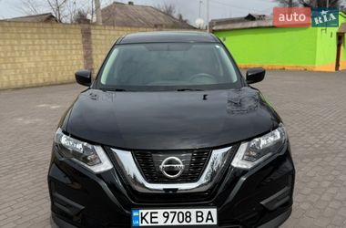 Внедорожник / Кроссовер Nissan Rogue 2017 в Каменском