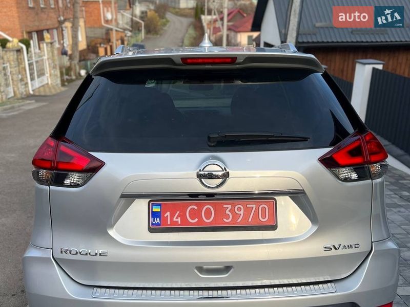 Внедорожник / Кроссовер Nissan Rogue 2017 в Хмельницком