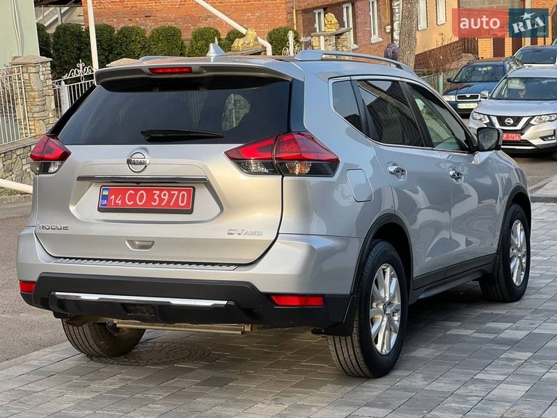 Внедорожник / Кроссовер Nissan Rogue 2017 в Хмельницком