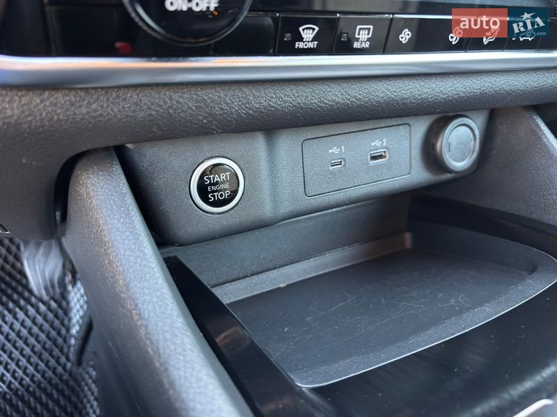 Позашляховик / Кросовер Nissan Rogue 2021 в Полтаві