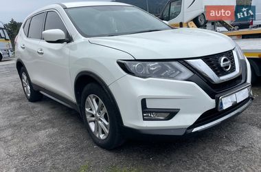 Позашляховик / Кросовер Nissan Rogue 2016 в Львові