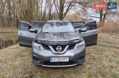 Внедорожник / Кроссовер Nissan Rogue 2015 в Заводском