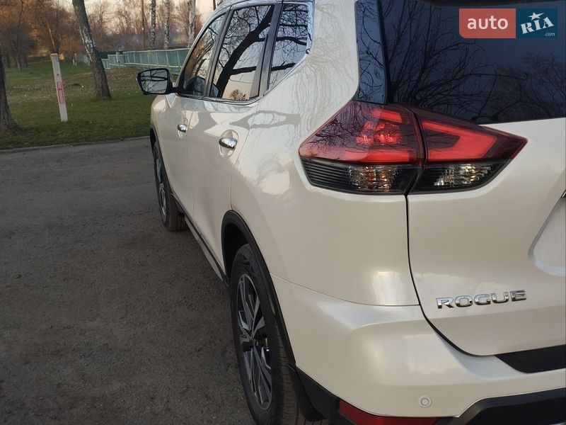 Внедорожник / Кроссовер Nissan Rogue 2019 в Ромнах