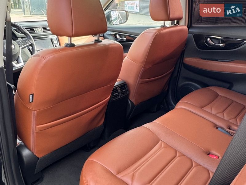 Позашляховик / Кросовер Nissan Rogue 2017 в Івано-Франківську