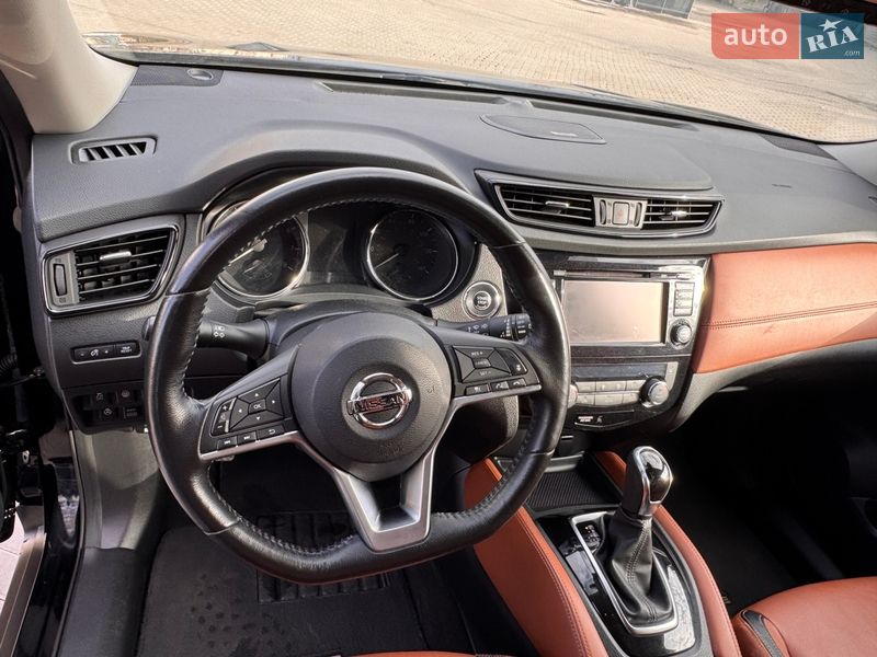 Позашляховик / Кросовер Nissan Rogue 2017 в Івано-Франківську