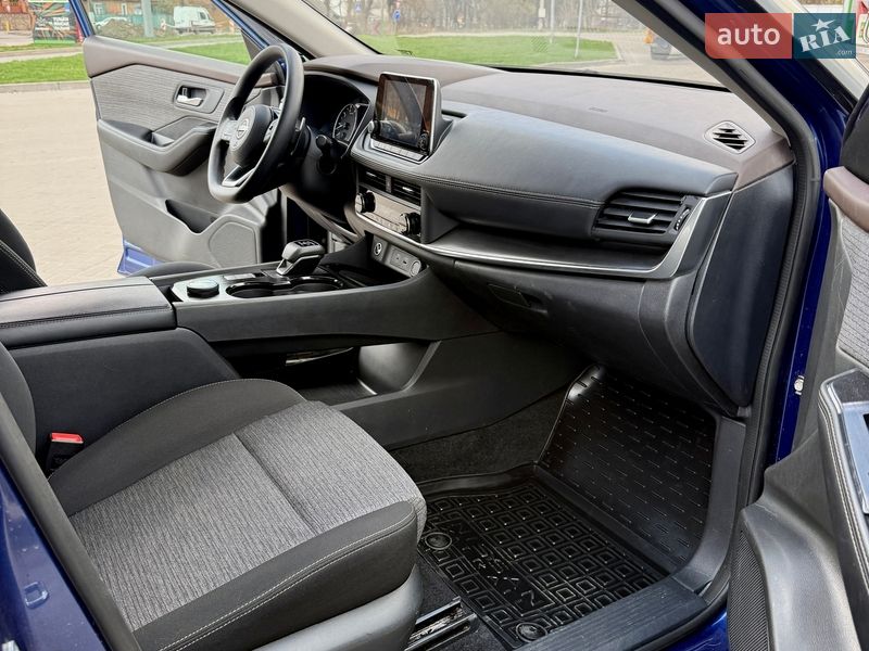 Позашляховик / Кросовер Nissan Rogue 2023 в Житомирі