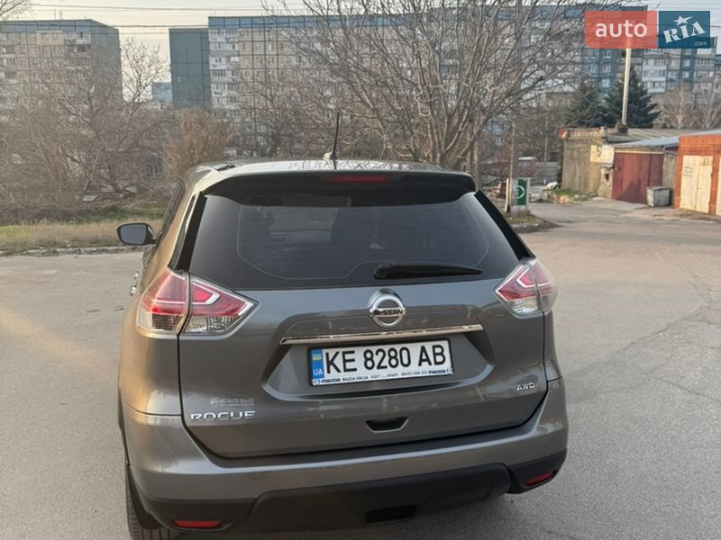 Внедорожник / Кроссовер Nissan Rogue 2015 в Днепре