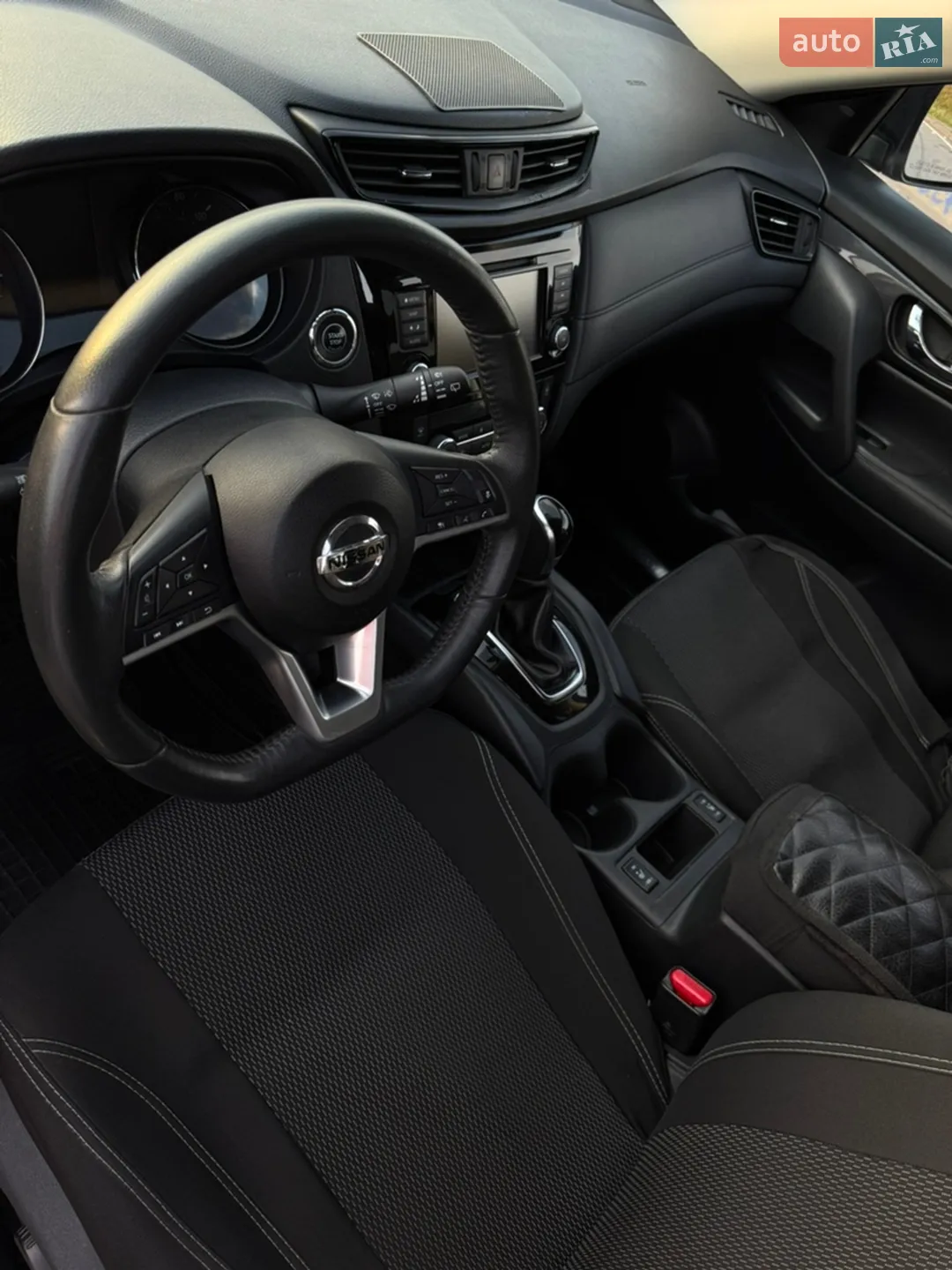 2017 Nissan Rogue - мініатюра 9