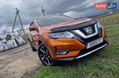 Внедорожник / Кроссовер Nissan Rogue 2018 в Сумах
