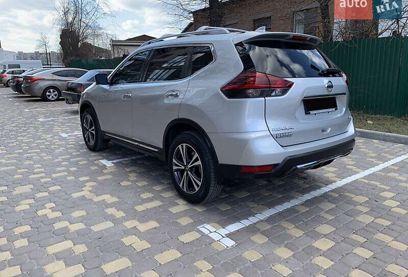 Позашляховик / Кросовер Nissan Rogue 2018 в Києві