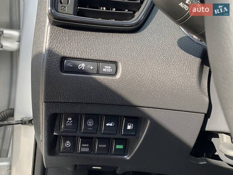 Позашляховик / Кросовер Nissan Rogue 2018 в Києві