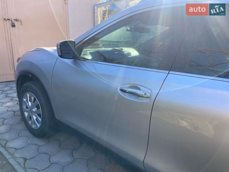 Позашляховик / Кросовер Nissan Rogue 2016 в Миколаєві