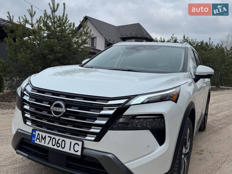 Позашляховик / Кросовер Nissan Rogue 2025 в Коростишеві