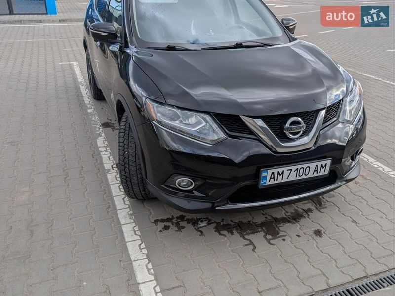 Позашляховик / Кросовер Nissan Rogue 2015 в Житомирі