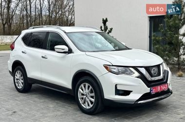 Внедорожник / Кроссовер Nissan Rogue 2017 в Луцке