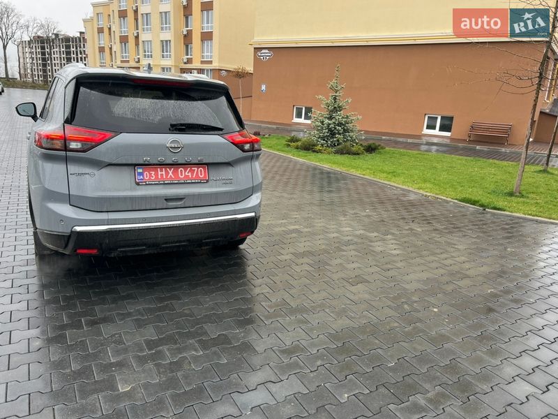 Позашляховик / Кросовер Nissan Rogue 2023 в Софіївській Борщагівці