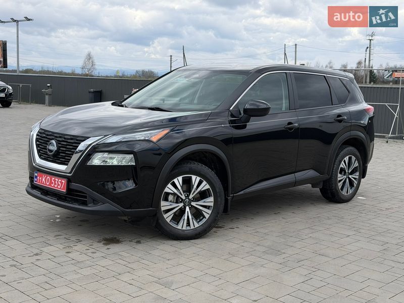 Позашляховик / Кросовер Nissan Rogue 2023 в Калуші