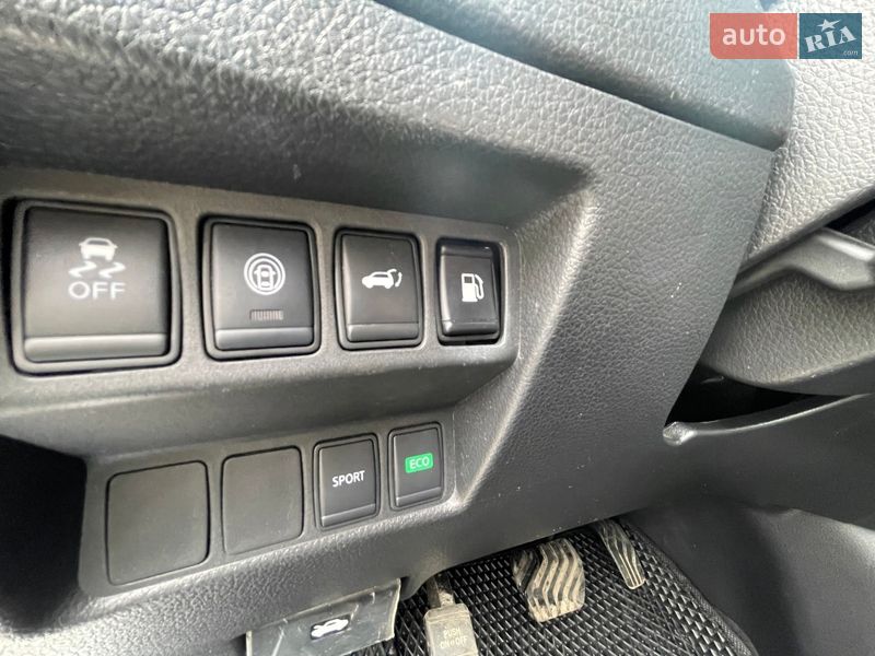 Внедорожник / Кроссовер Nissan Rogue 2019 в Львове